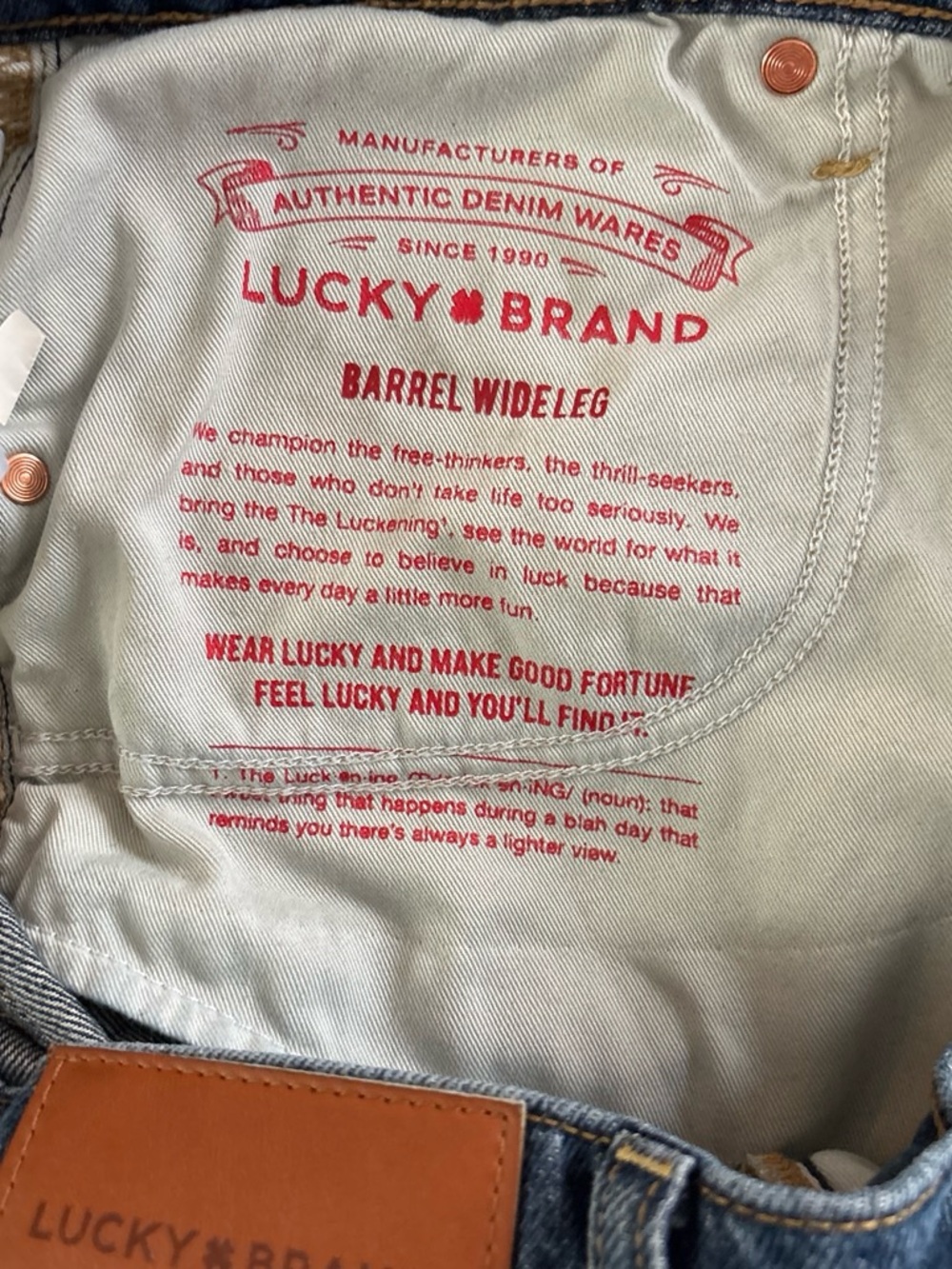 Lucky Brand Denim Jeans in Medium Blue with Red Logo - Picture 3 of 5